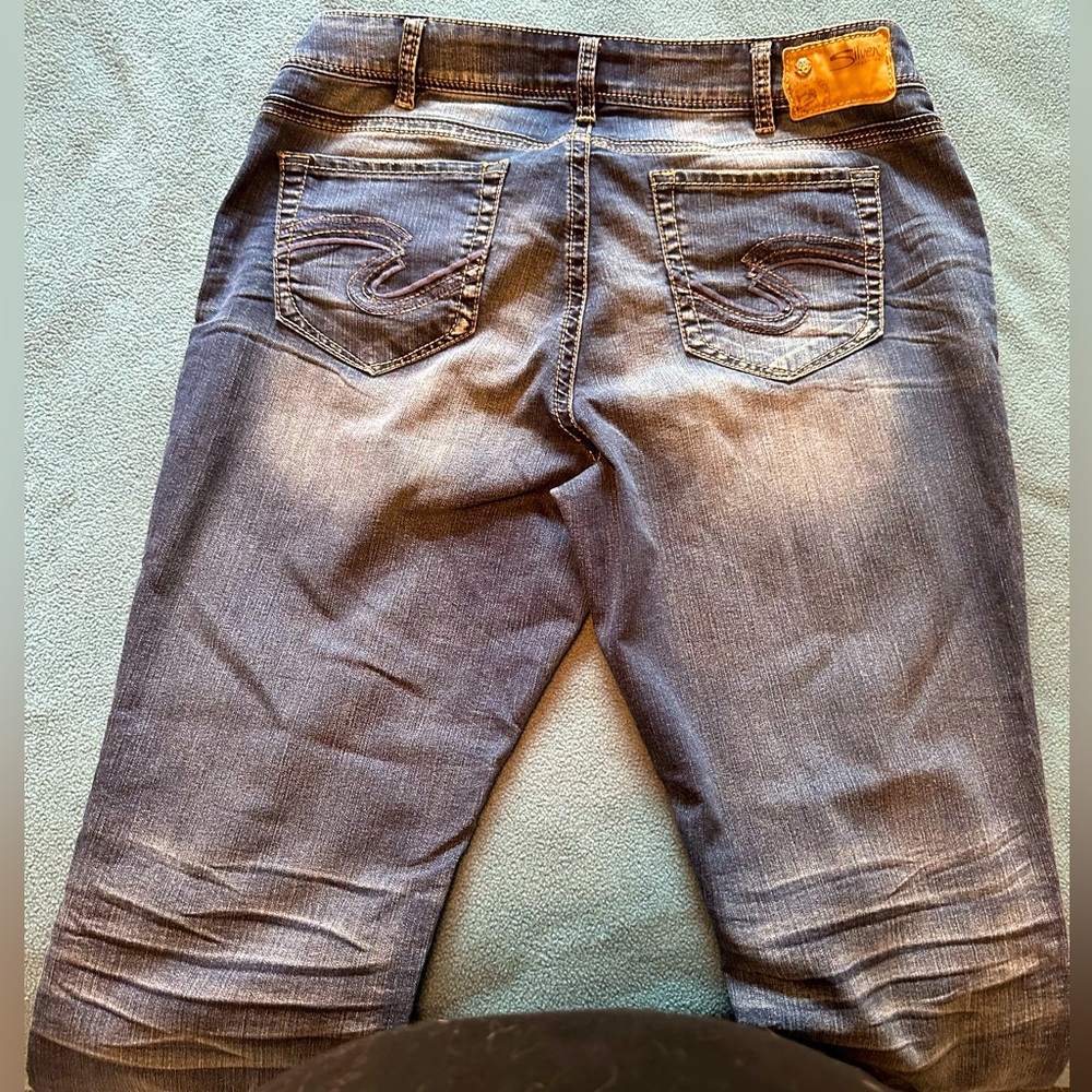 Silver jeans size 18W. Hemmed to 30.5 inch inseam